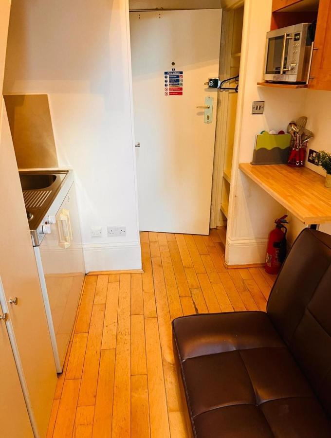 F10- Mezzanine 1St Floor Flat Fits 3 Near Paddington Lejlighed London Eksteriør billede