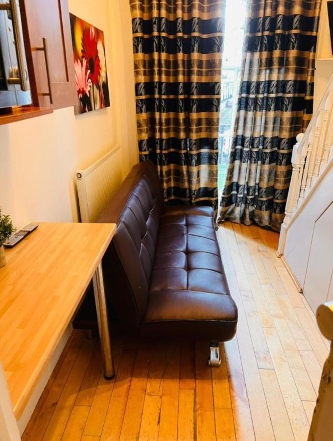 F10- Mezzanine 1St Floor Flat Fits 3 Near Paddington Lejlighed London Eksteriør billede